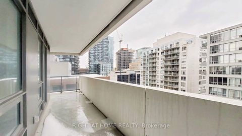 Photo 13 at 902 - 2221 Yonge Street, Mount Pleasant West, Toronto