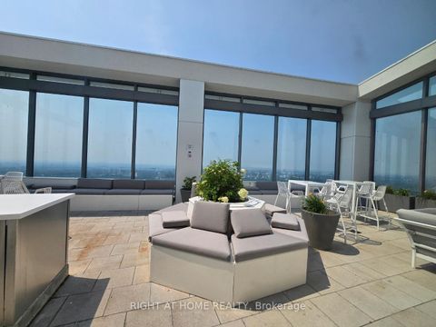 Photo 19 at 902 - 2221 Yonge Street, Mount Pleasant West, Toronto