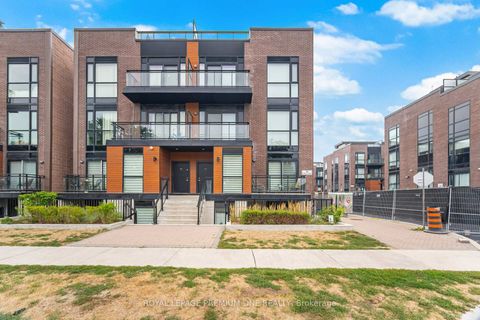 Photo 2 at #702 - 48 COLES Avenue, Vaughan Grove, Vaughan