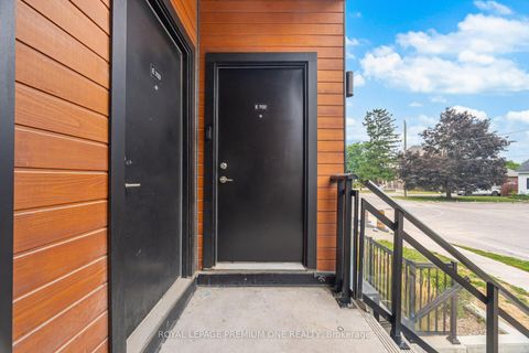 Photo 5 at #702 - 48 COLES Avenue, Vaughan Grove, Vaughan