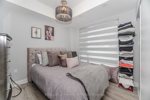 Photo 14 at #702 - 48 COLES Avenue, Vaughan Grove, Vaughan