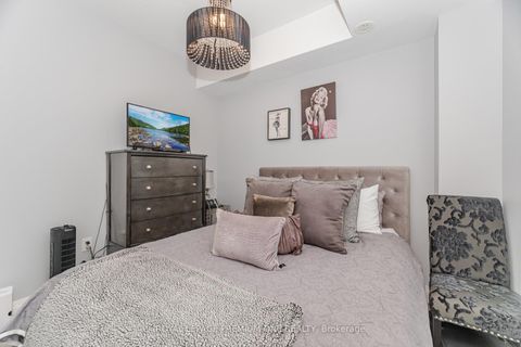 Photo 16 at #702 - 48 COLES Avenue, Vaughan Grove, Vaughan