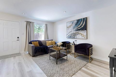 Photo 9 at 8 - 29 Four Winds Drive, York University Heights, Toronto