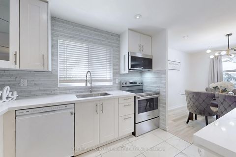 Photo 12 at 8 - 29 Four Winds Drive, York University Heights, Toronto