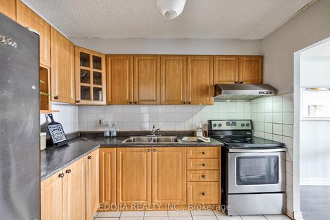 Photo 7 at 2006 - 4101 Sheppard Avenue E, Malvern West, Toronto