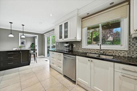 Photo 15 at 2921 Mulberry Drive, CV Clearview, Oakville