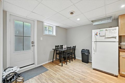 Photo 37 at 2921 Mulberry Drive, CV Clearview, Oakville