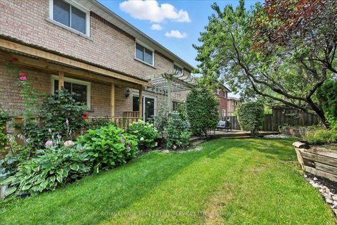 Photo 44 at 2921 Mulberry Drive, CV Clearview, Oakville
