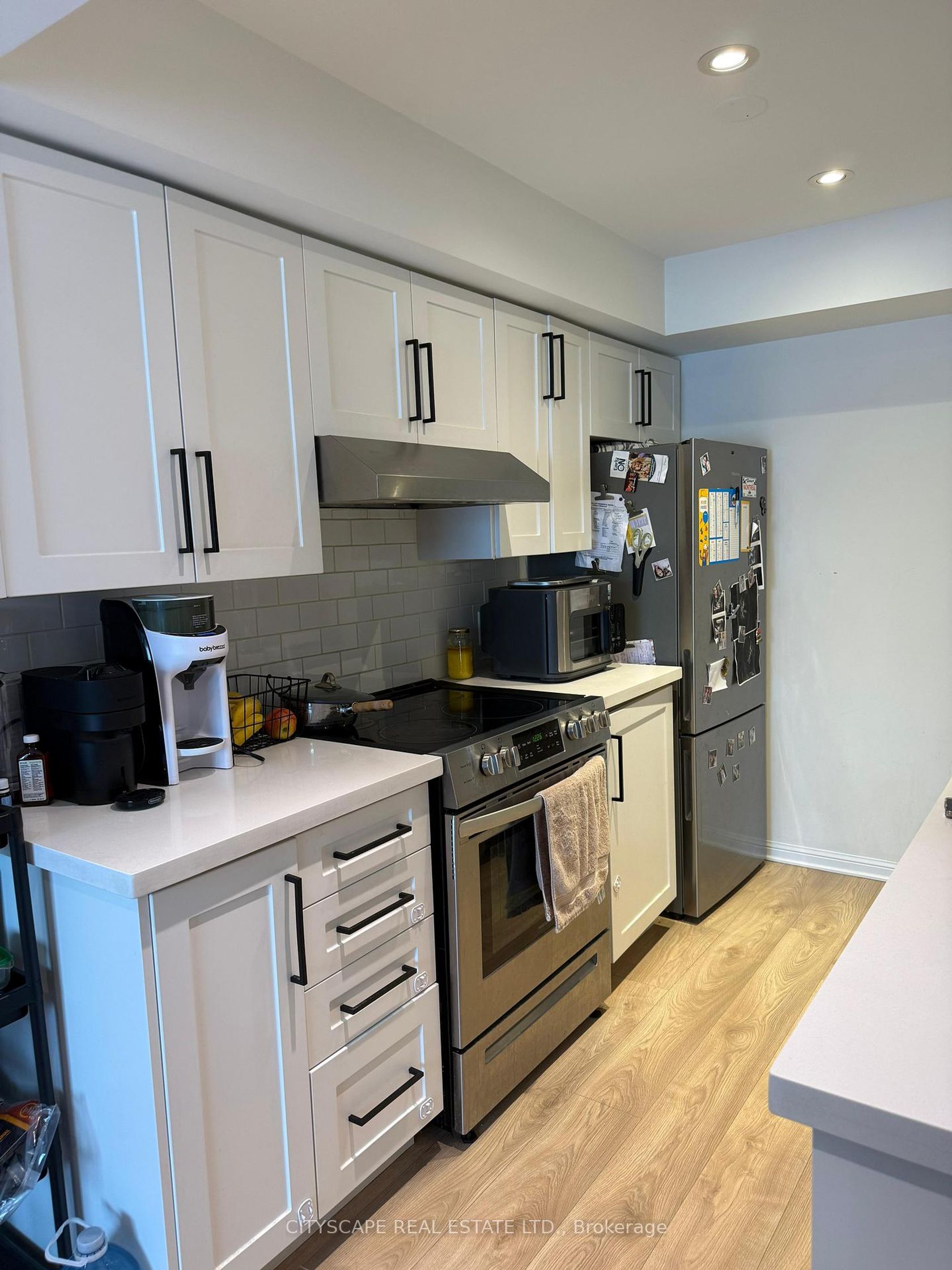 10 - 4620 Guildwood Way, Hurontario, Mississauga 