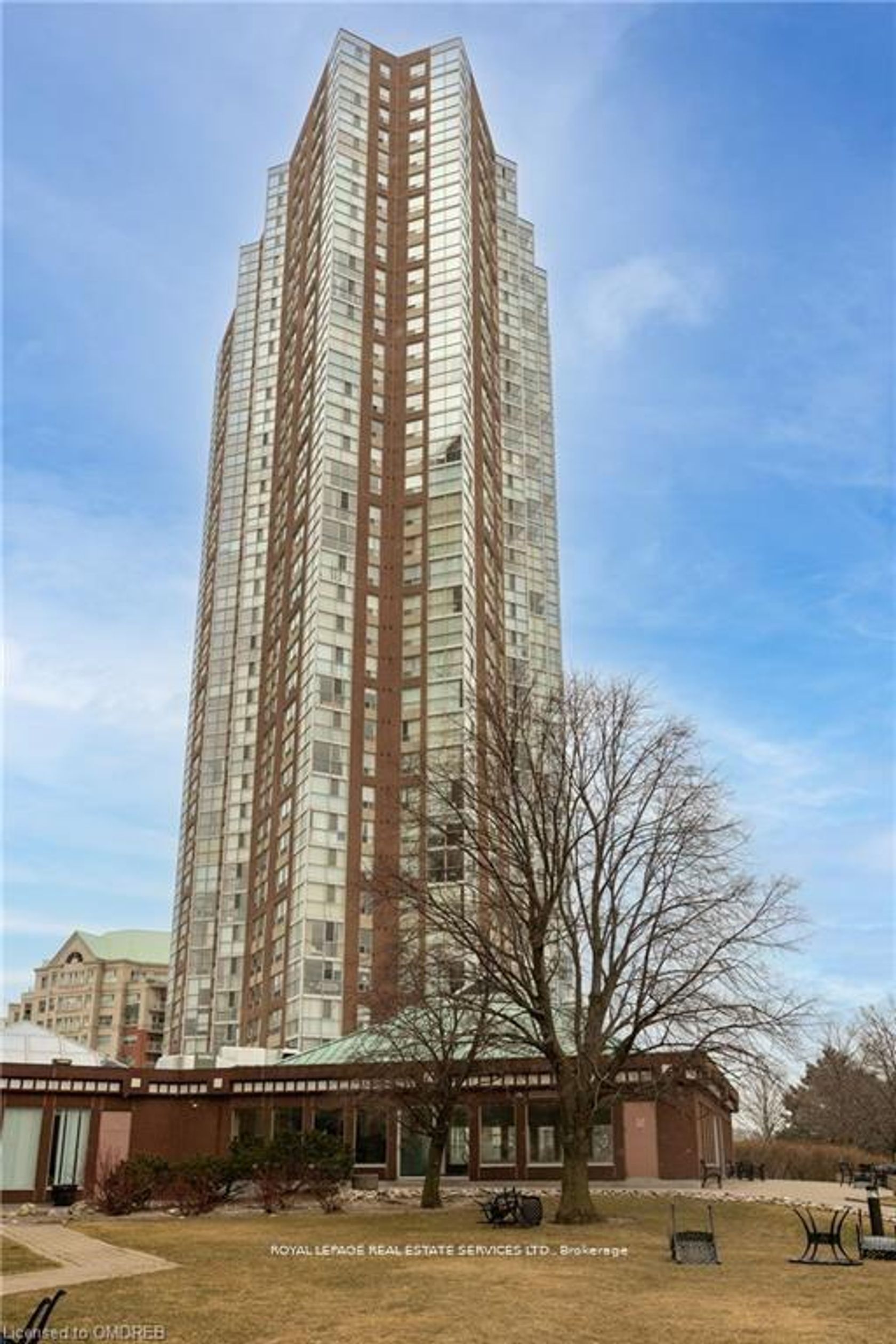 212 - 7 Concorde Place, Don Mills, Toronto 