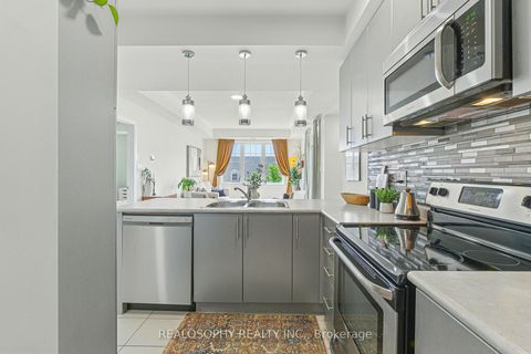 Photo 12 at 304 - 2333 Sawgrass Drive, RO River Oaks, Oakville