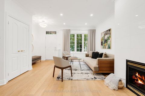 Photo 5 at 38 - 94B Ellerslie Avenue, Willowdale West, Toronto