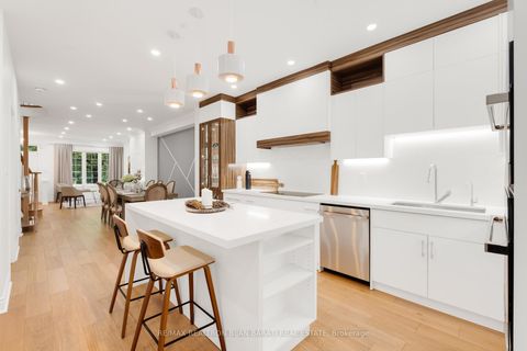 Photo 8 at 38 - 94B Ellerslie Avenue, Willowdale West, Toronto