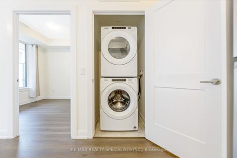 Photo 26 at 318 - 3220 William Coltson Avenue, JM Joshua Meadows, Oakville