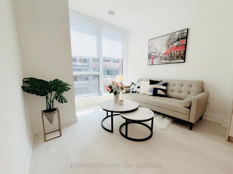 Photo 1 at 806 - 15 Mercer Street, Waterfront Communities C1, Toronto