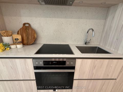 Photo 11 at 806 - 15 Mercer Street, Waterfront Communities C1, Toronto