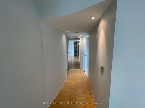 Photo 3 at 3508 - 77 Harbour Square, Waterfront Communities C1, Toronto