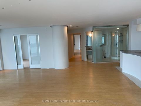 Photo 9 at 3508 - 77 Harbour Square, Waterfront Communities C1, Toronto