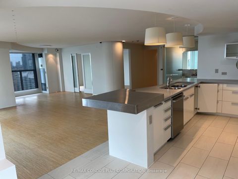 Photo 13 at 3508 - 77 Harbour Square, Waterfront Communities C1, Toronto