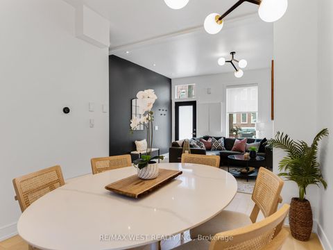 Photo 9 at 553 King Street E, Moss Park, Toronto