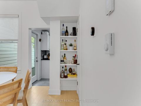 Photo 11 at 553 King Street E, Moss Park, Toronto