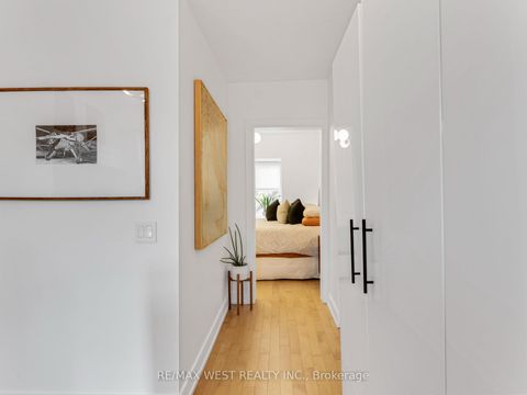 Photo 21 at 553 King Street E, Moss Park, Toronto