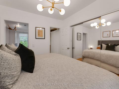 Photo 24 at 553 King Street E, Moss Park, Toronto