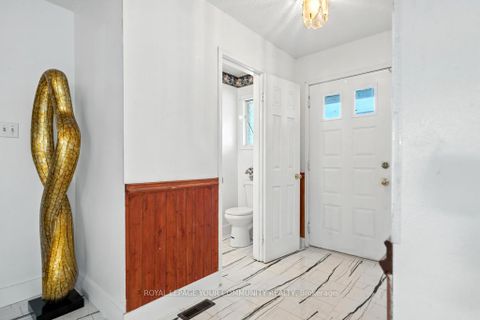 Photo 3 at 104 Garden Drive, Allandale Heights, Barrie