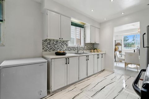 Photo 12 at 104 Garden Drive, Allandale Heights, Barrie