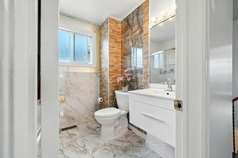 Photo 21 at 104 Garden Drive, Allandale Heights, Barrie