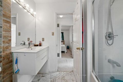 Photo 23 at 104 Garden Drive, Allandale Heights, Barrie