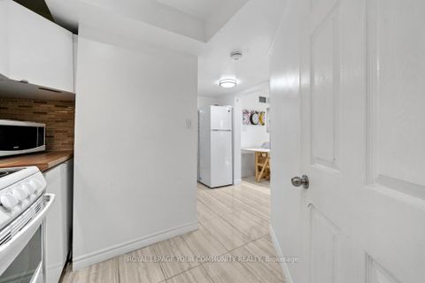 Photo 39 at 104 Garden Drive, Allandale Heights, Barrie