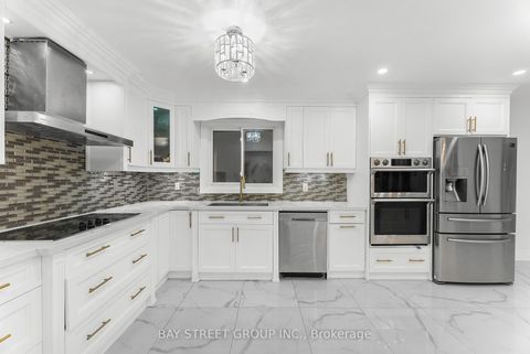 Photo 7 at 34 Lamp Crescent, West Woodbridge, Vaughan
