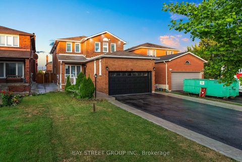 Photo 47 at 34 Lamp Crescent, West Woodbridge, Vaughan