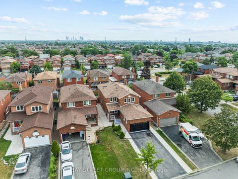 Photo 49 at 34 Lamp Crescent, West Woodbridge, Vaughan