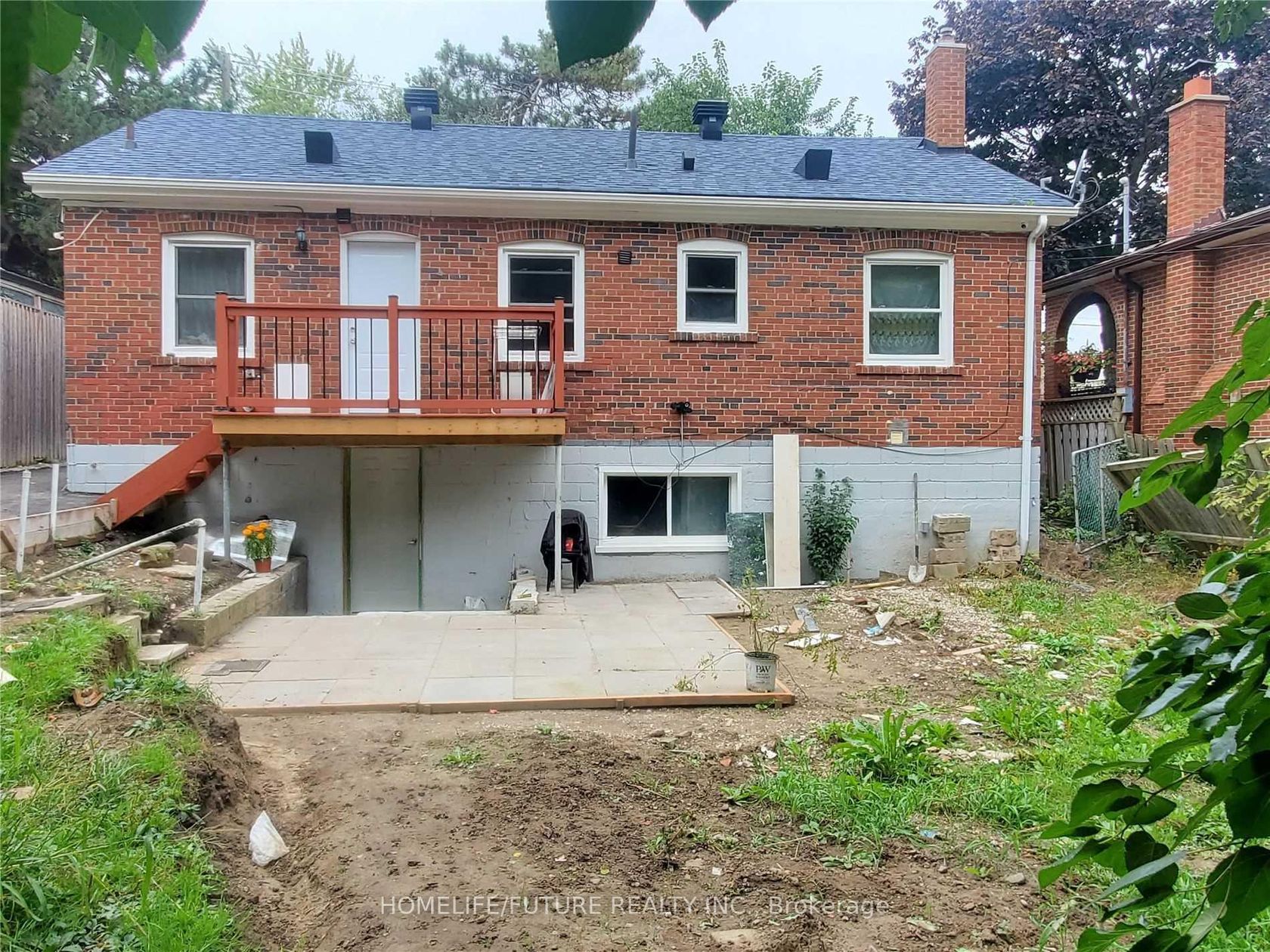 71 Mason Road, Scarborough Village, Toronto by Loree Meneguzzi Real Estate 71 Mason Road, Scarborough Village, Toronto