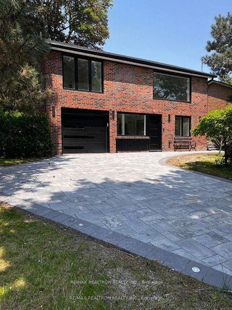 Photo 2 at 186 Sweeney Drive N, Victoria Village, Toronto