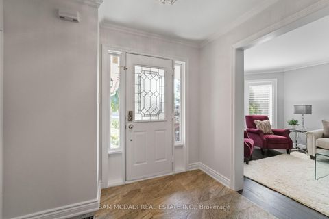 Photo 4 at 1139 Gable Drive, CV Clearview, Oakville