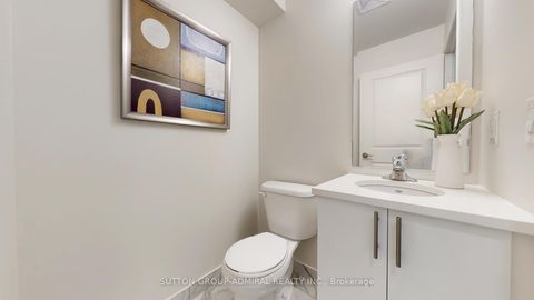 Photo 11 at Th 101 - 39 Annie Craig Drive, Mimico, Toronto