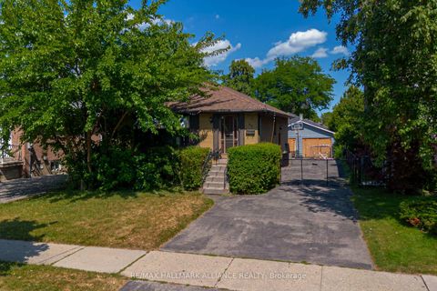 Photo 6 at 43 Trueman Avenue, City Centre West, Toronto