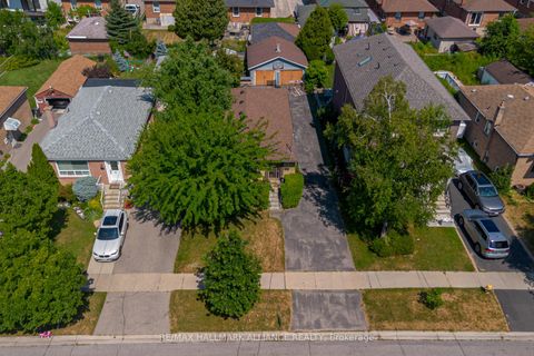 Photo 7 at 43 Trueman Avenue, City Centre West, Toronto