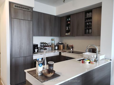 Photo 1 at 2915 - 101 Erskine Avenue, Mount Pleasant West, Toronto