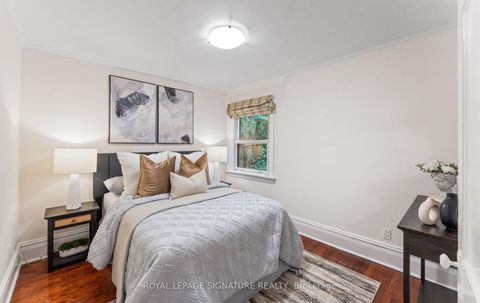Photo 22 at 45 Hillsdale Avenue W, Eglinton, Toronto
