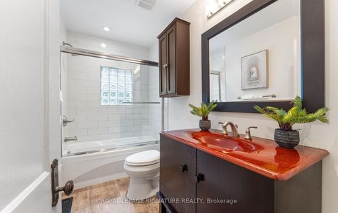 Photo 24 at 45 Hillsdale Avenue W, Eglinton, Toronto