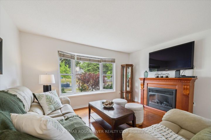 Photo 6 at 600 Galahad Drive, Eastdale, Oshawa