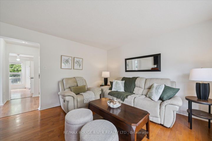 Photo 7 at 600 Galahad Drive, Eastdale, Oshawa
