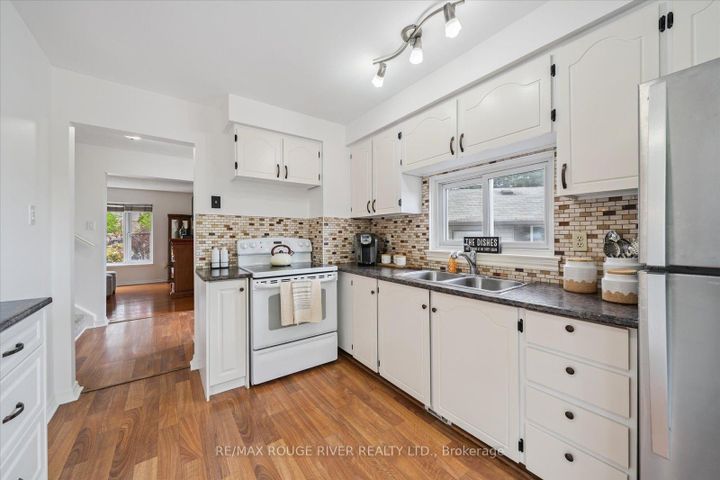 Photo 13 at 600 Galahad Drive, Eastdale, Oshawa