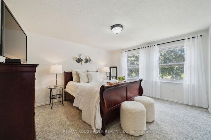 Photo 14 at 600 Galahad Drive, Eastdale, Oshawa