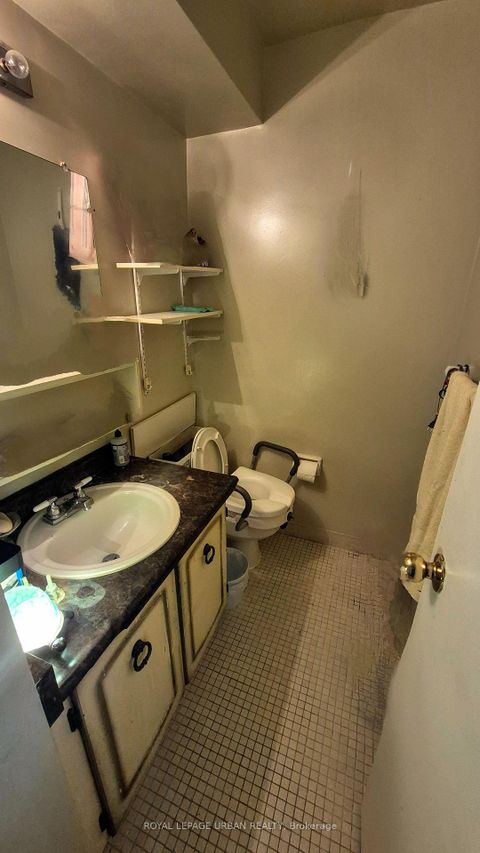 Photo 6 at 806 - 1135 Logan Avenue, Broadview North, Toronto