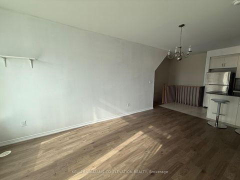 Photo 6 at 112 - 11 Applewood Lane, Etobicoke West Mall, Toronto